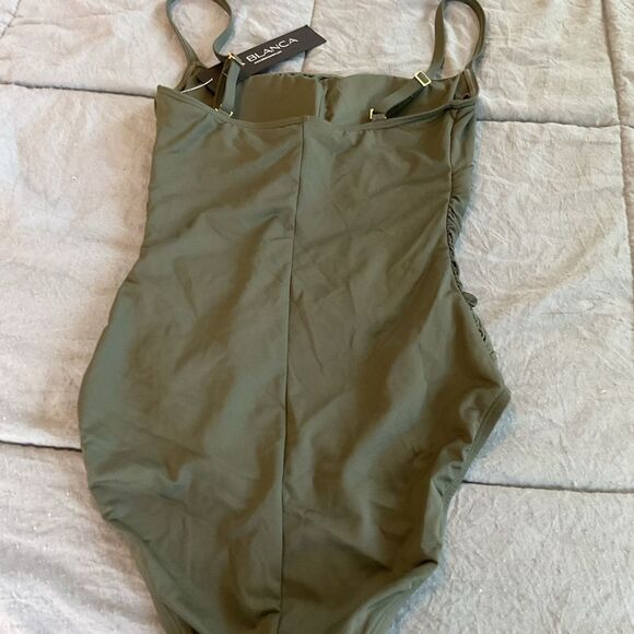 La Blanca Island Goddess Lingerie Olive Green Ruched One Piece Swimsuit Size 2 - Picture 4 of 6